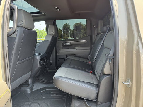 Used 2023 Chevrolet Silverado 1500 ZR2 image 10