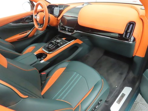 Used 2025 Aston Martin DBX 707 image 18