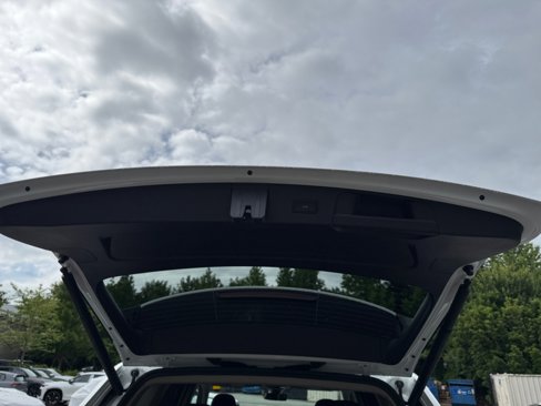 New 2025 Volkswagen Atlas Peak Edition SE image 14