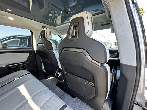 Used 2023 Rivian R1T Adventure image 25