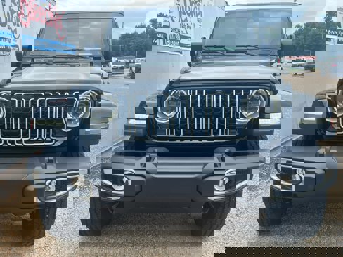 New 2025 Jeep Wrangler Sahara image 9