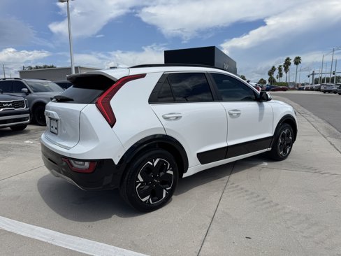 Certified 2024 Kia Niro Wave image 4