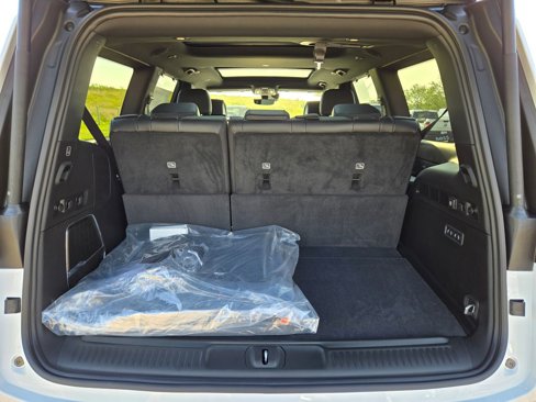 New 2025 Jeep Wagoneer Series III image 31