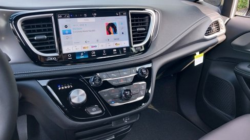 New 2026 Chrysler Pacifica Select image 27
