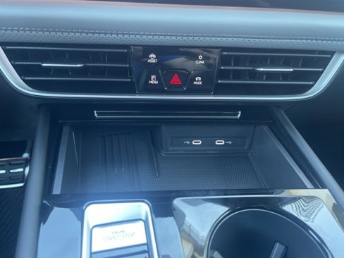 New 2025 Volkswagen Atlas Peak Edition SE image 23