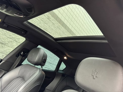 Used 2022 Maserati Levante GT image 28