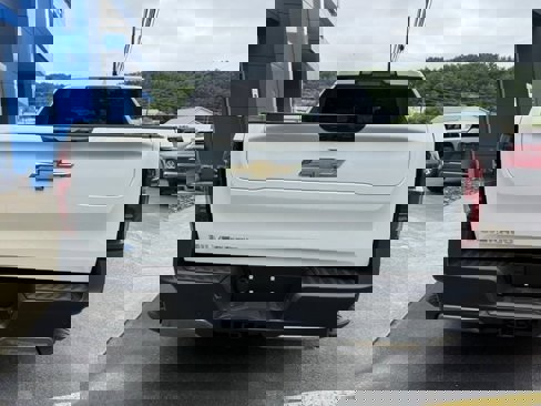 New 2025 Chevrolet Silverado EV LT image 16