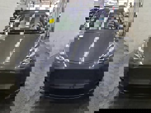 Used 2023 Tesla Model Y Long Range image 5