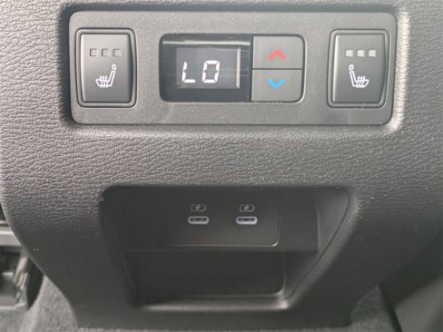 New 2025 Mitsubishi Outlander SEL image 15