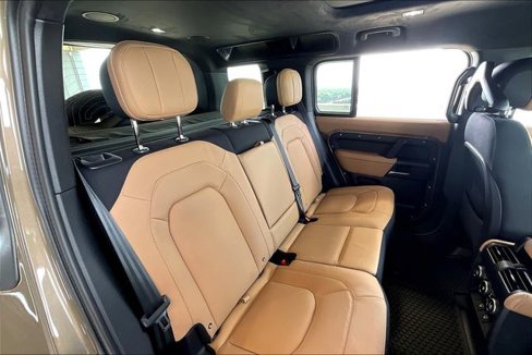 New 2025 Land Rover Defender 110 X image 10