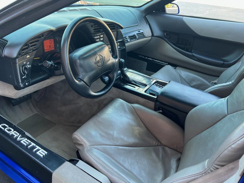 Used 1994 Chevrolet Corvette Convertible image 12