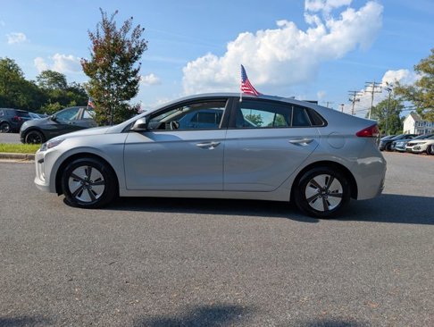 Used 2021 Hyundai Ioniq Blue image 2