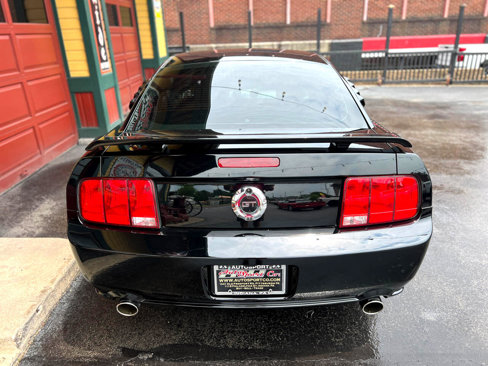 Used 2005 Ford Mustang GT Premium image 6