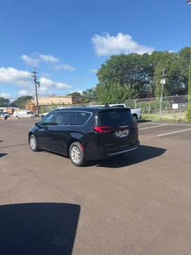 New 2026 Chrysler Pacifica Select image 4