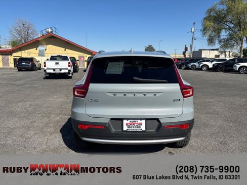 Used 2024 Volvo XC40 B5 Ultimate w/ Protection Package Premier image 6