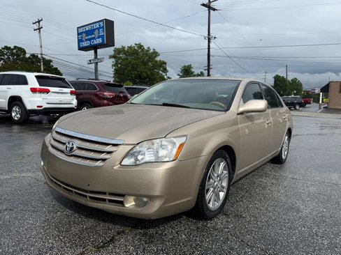 Used 2005 Toyota Avalon Limited image 1