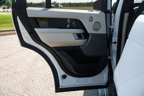 Used 2020 Land Rover Range Rover HSE image 28