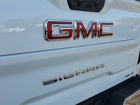 New 2026 GMC Sierra 2500 SLE w/ SLE Value Package; image 6