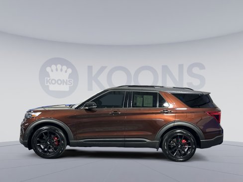 Used 2020 Ford Explorer ST w/ ST Street Pack image 2