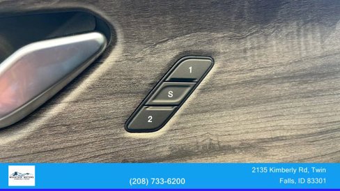 Used 2023 Jeep Grand Cherokee Limited w/ Black Appearance Package image 20