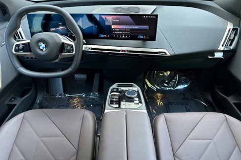 New 2026 BMW iX xDrive60 w/ Premium Package image 10