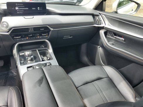 Used 2024 MAZDA CX-90 3.3 Turbo w/ Preferred Plus image 17