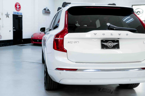 Used 2023 Volvo XC90 T8 Ultimate w/ Lounge Package image 14