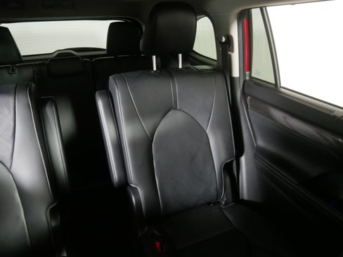 Used 2020 Toyota Highlander Limited image 14