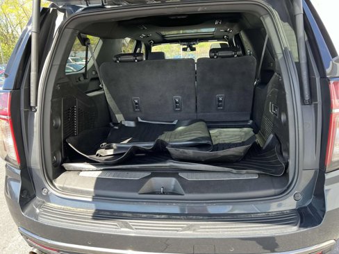 Used 2022 Chevrolet Suburban Z71 w/ Z71 Off-Road Package image 11