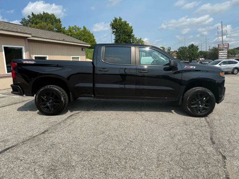 Used 2021 Chevrolet Silverado 1500 Custom Trail Boss w/ Midnight Edition image 2