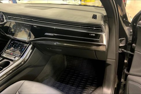 Certified 2025 Audi Q7 3.0T Premium w/ Convenience Package image 15