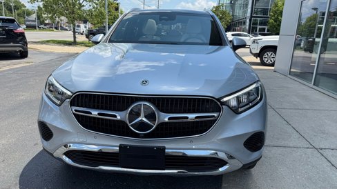 Used 2025 Mercedes-Benz GLC 350e 4MATIC image 9