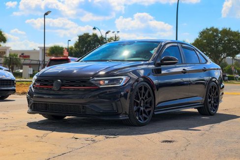 Used 2019 Volkswagen Jetta GLI image 3