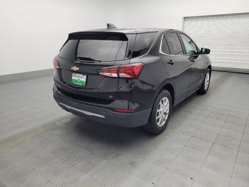 Used 2022 Chevrolet Equinox LT w/ Driver Convenience Package image 9