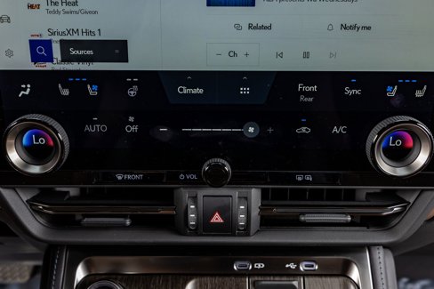 Used 2025 Lexus GX 550 w/ Cold Area Package image 27