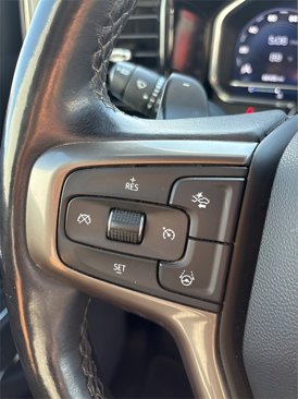 Used 2023 Chevrolet Silverado 1500 High Country w/ Technology Package image 25
