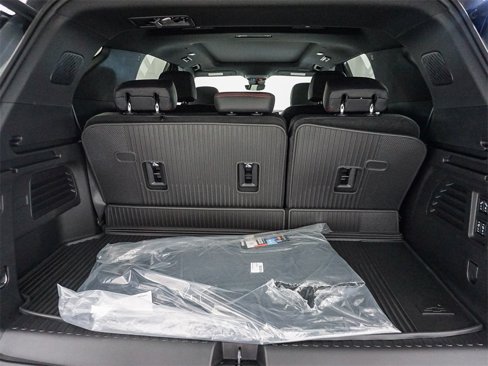 New 2026 Chevrolet Traverse RS w/ LPO, Floor Liner Package image 12