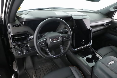 Used 2025 GMC Yukon AT4 image 17