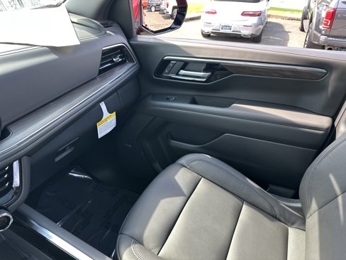New 2025 Chevrolet Tahoe LT w/ Comfort Package image 24