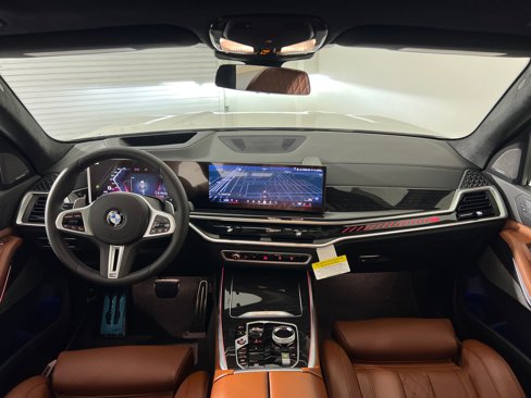 New 2026 BMW X7 M60i image 16