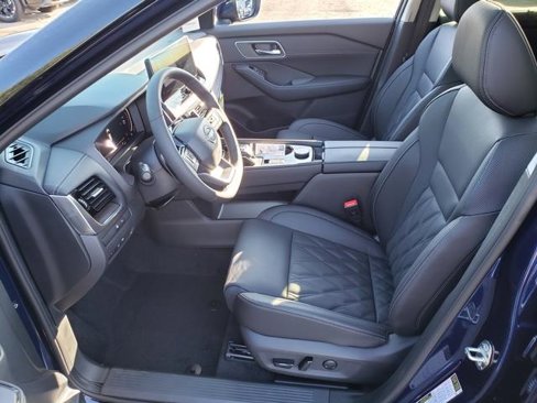 New 2026 Nissan Rogue Platinum image 10