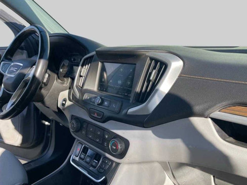Used 2018 GMC Terrain SLE image 14