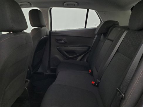 Used 2018 Chevrolet Trax LS image 18