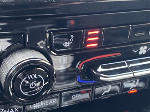 New 2025 Jeep Grand Cherokee L Altitude image 50
