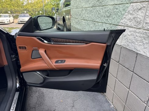 Used 2018 Maserati Quattroporte S GranLusso image 30