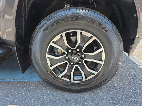 Used 2020 Toyota Tacoma TRD Sport image 31
