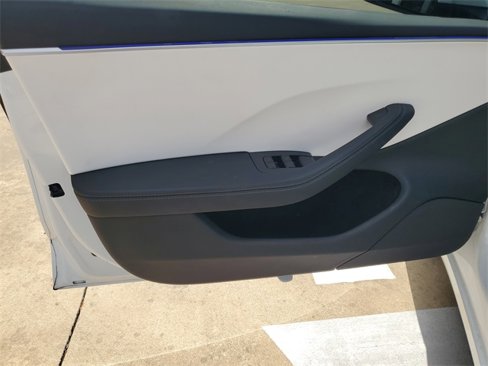 Used 2024 Tesla Model 3 Standard Range image 13
