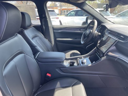 New 2025 Jeep Grand Cherokee Limited 4xe image 18