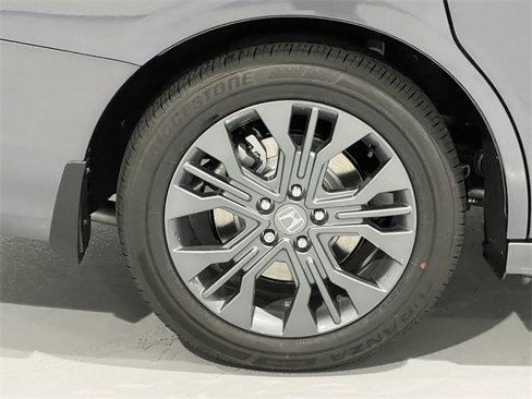 New 2026 Honda Odyssey Touring image 14
