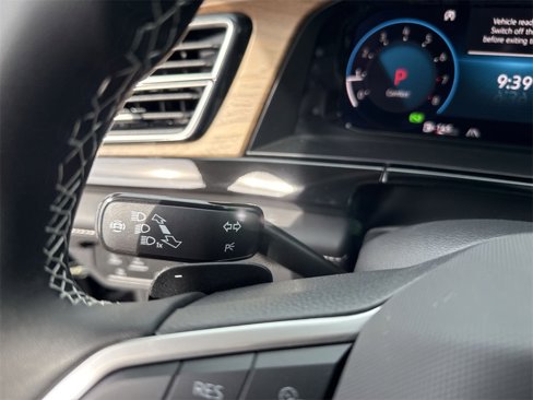 New 2025 Volkswagen Atlas SE image 19